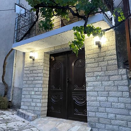 Gjirokastër Luigi Guest House מראה חיצוני תמונה