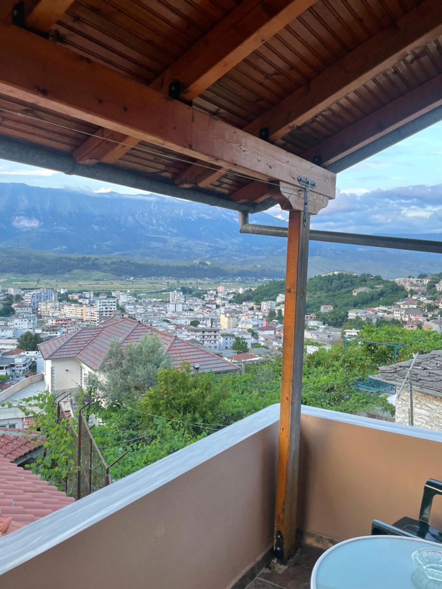 Gjirokastër Luigi Guest House מראה חיצוני תמונה
