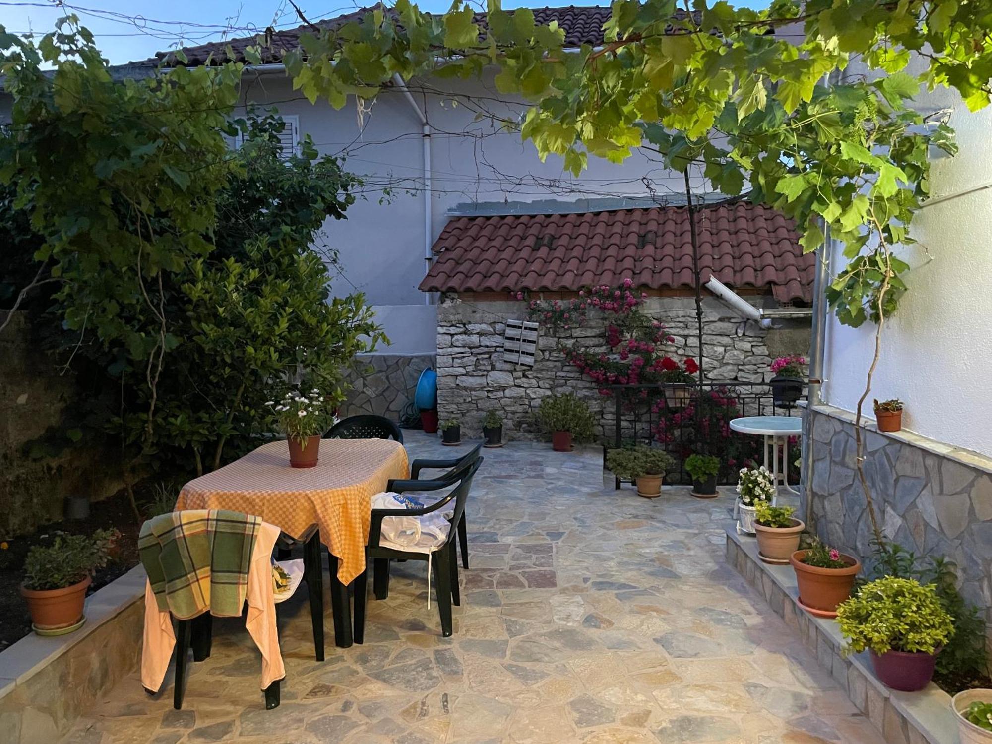 Gjirokastër Luigi Guest House מראה חיצוני תמונה