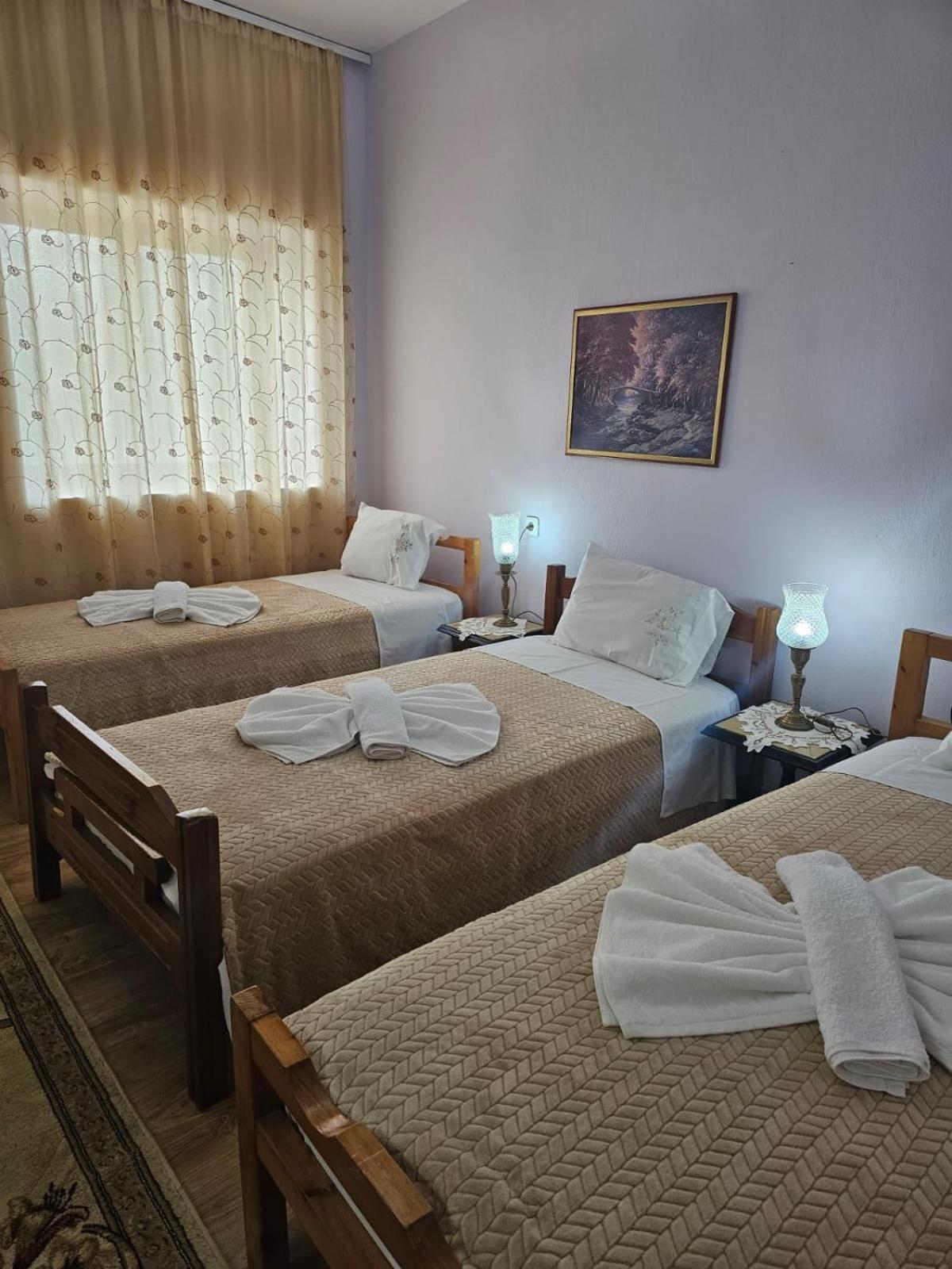 Gjirokastër Luigi Guest House מראה חיצוני תמונה