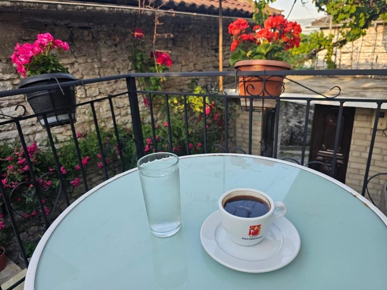 Gjirokastër Luigi Guest House מראה חיצוני תמונה